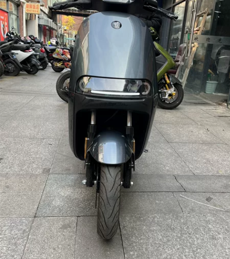 全新九号e80c，改了全新e200p原厂车...