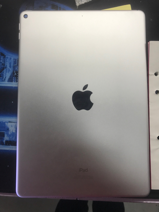 苹果平板Air3。64G。成色不错。电池1...