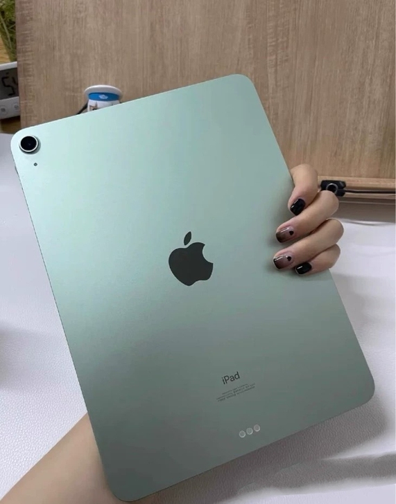 iPad 2019 128g  99新，特...