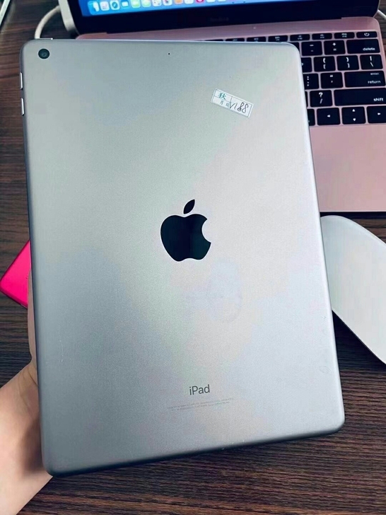 iPad 2019 128g 98新女生...