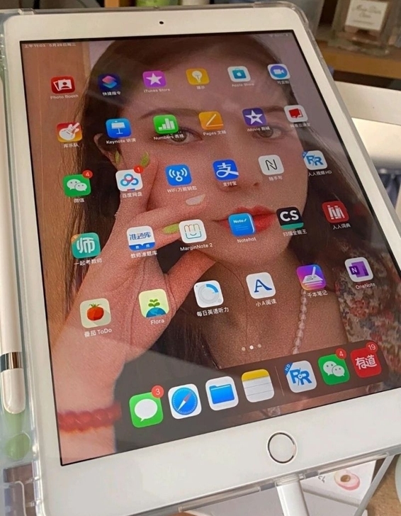 ipad2020款2019款128g  插...