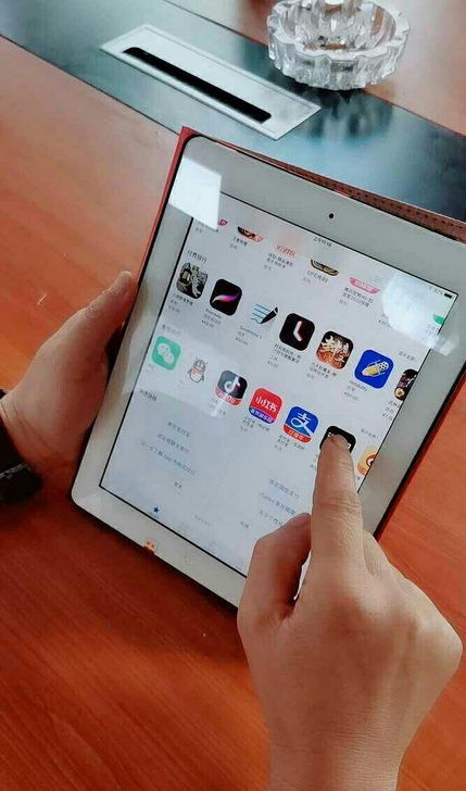 iPad 2019 128g  95新 便...