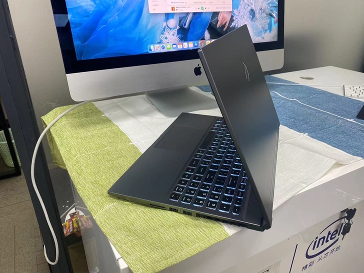 雷神911 机械师 机械革命 超高颜值游戏...