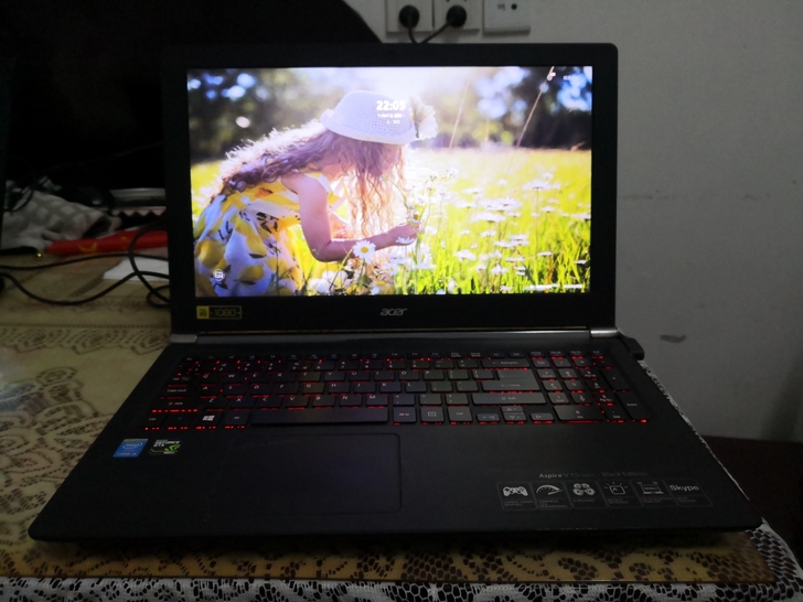 特价机 暗影骑士vn7-591g吃鸡游戏本