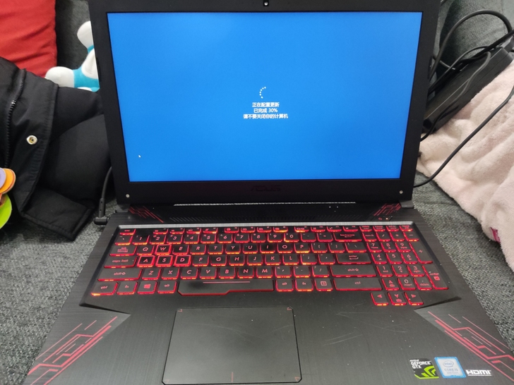 华硕飞行堡垒 FX80G