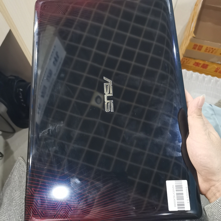 华硕w50v  飞行堡垒系统  8g内存1...