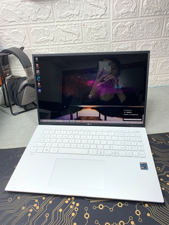 lg gram 2021款16寸i5 11...
