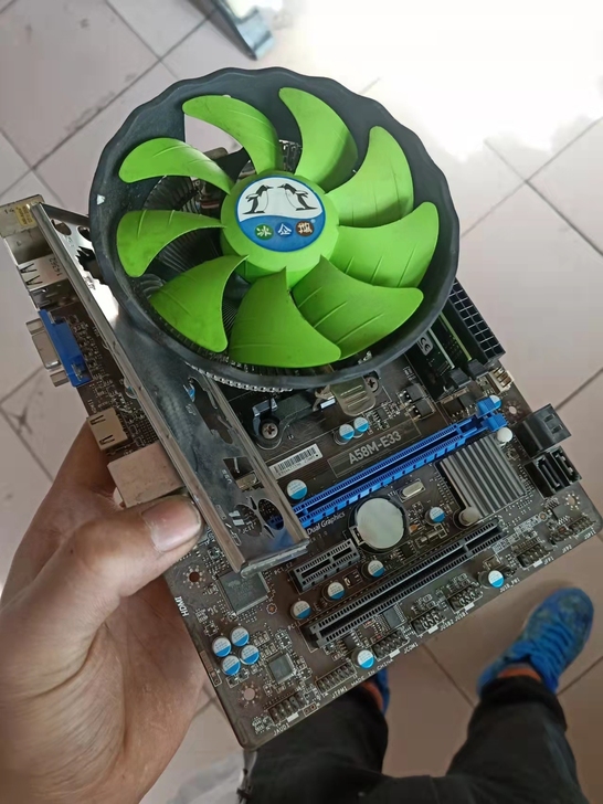 电脑套装便宜出，a8-7500四核，8g金...