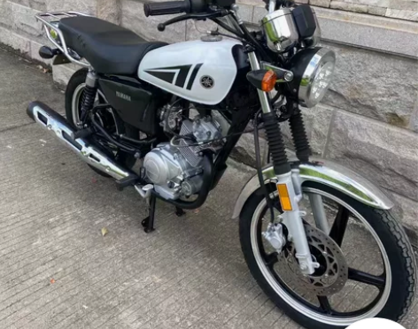 国三雅马哈天俊125 整车细节完美 螺丝成...