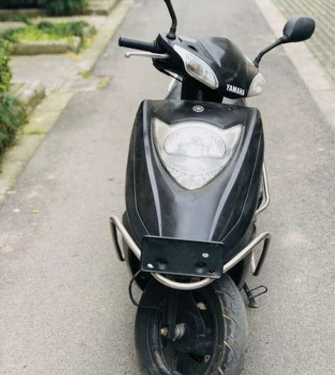 没车牌,没手续,日本雅马哈踏板摩托车,车况...