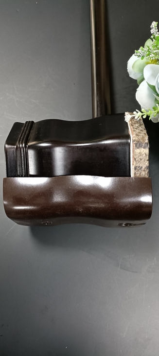 处理全新:灵岩二胡9805仿红木,发货途中...