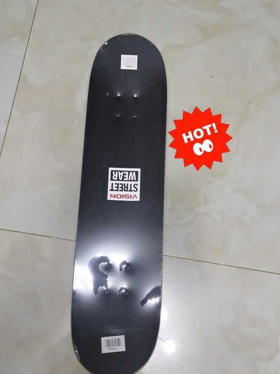 全新专业级滑板。现低价出售!!!