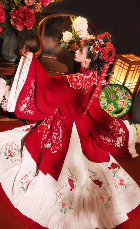 玉术原创汉服女花嫁明制汉服长衫齐腰斜襟云肩...