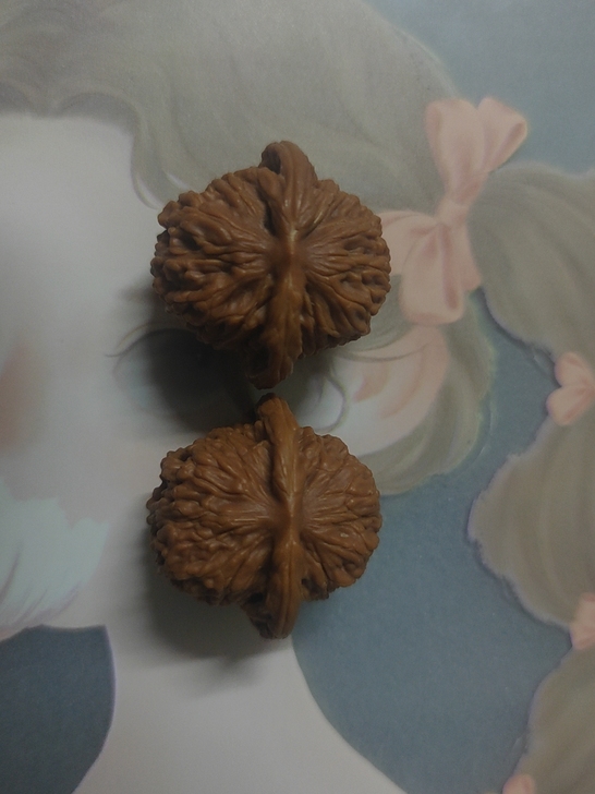 3几的小家伙，盘了一段时间。特别喜欢，带手...