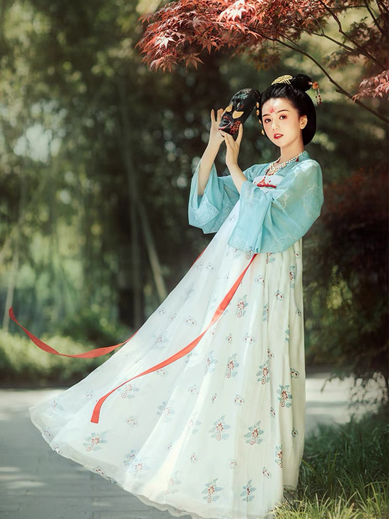 【长安令】【长安令】花朝记汉服闲庭小记系列...