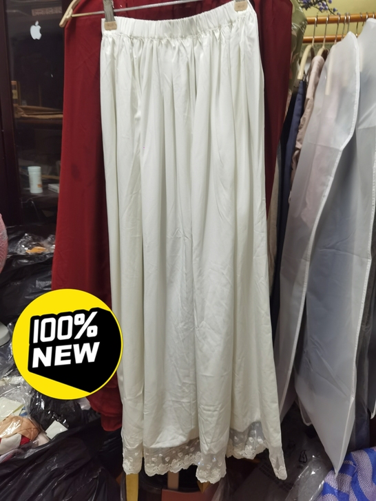 织羽集潇湘神 衬裙，乳白色，m，全新，比较长