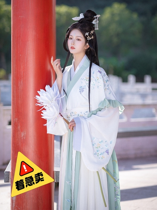 仅借姐妹穿过一次拍照