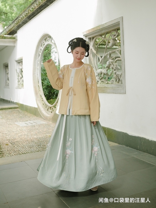 出倾杯序 袅袅  棠衣 梨花枝  卿安