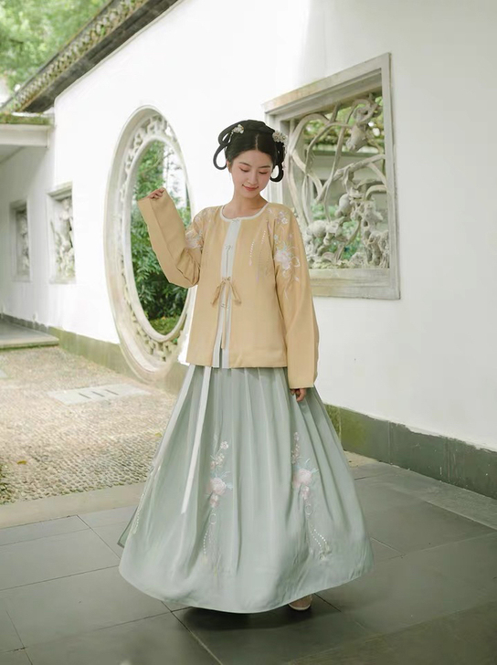 【袅袅】倾杯序原创圆领对襟直袖短袄齐腰袄裙...