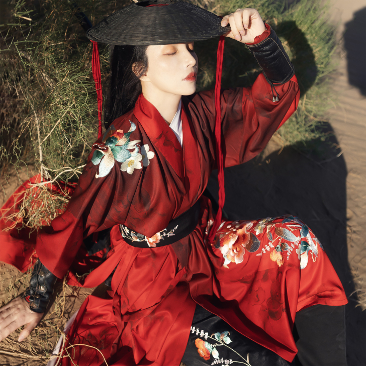 司南阁 十三郎 红色交领长衫和腰带