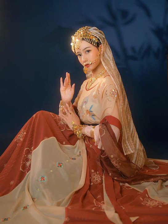 赭颜汉服 玉兔精 原创传统坦领半臂一片式齐...