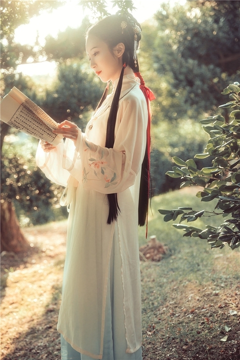 兰若庭汉服 海棠春 立领绣花 渐变印花 明...