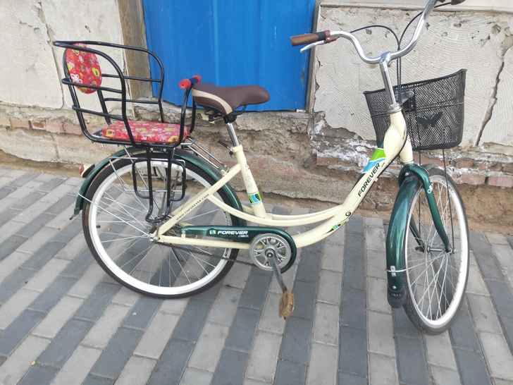 永久26自行车,好骑没问题,带儿童座椅,五...