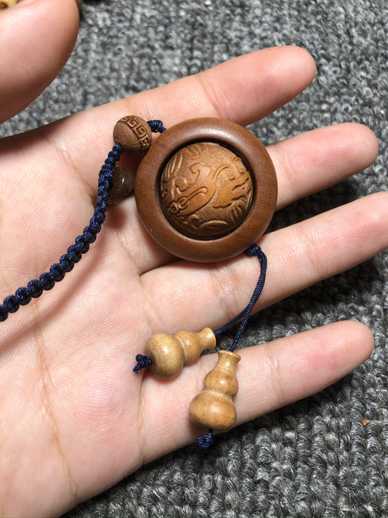 精品印度老山檀雕刻招财进宝款时来运转钥匙扣...