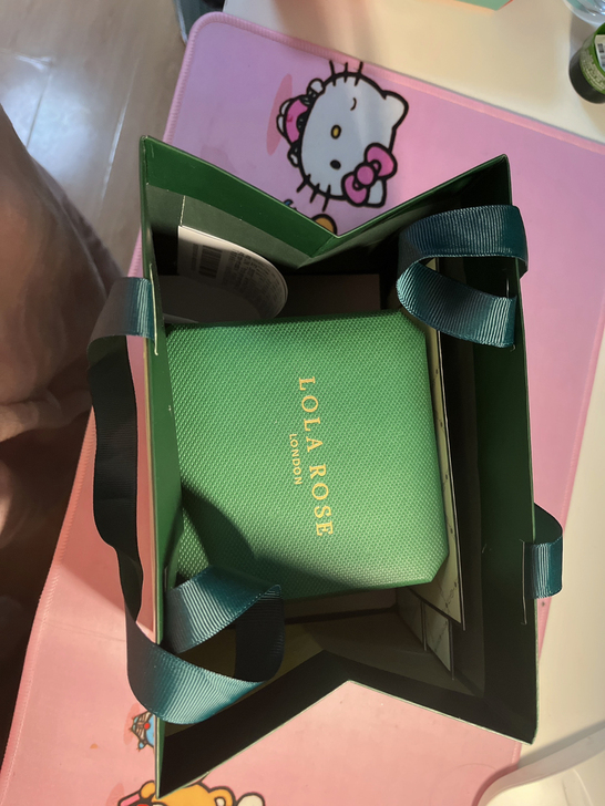 Rose lola  礼盒装发票盒子都在，...