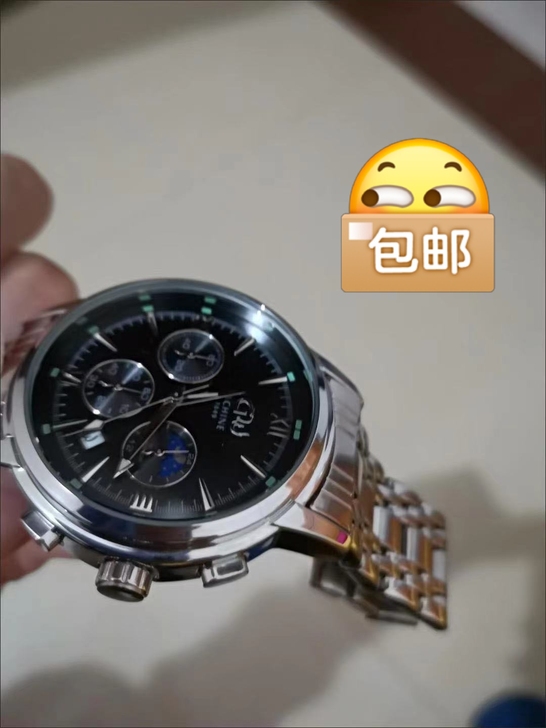 低价出售全新手表一只，朋友送的生日礼品，自...