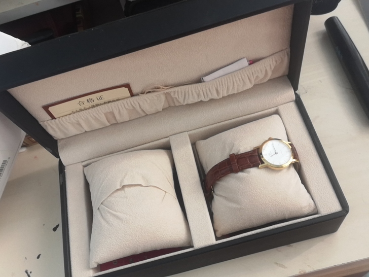 正品天王表，男女都可以戴，闲置出，8新