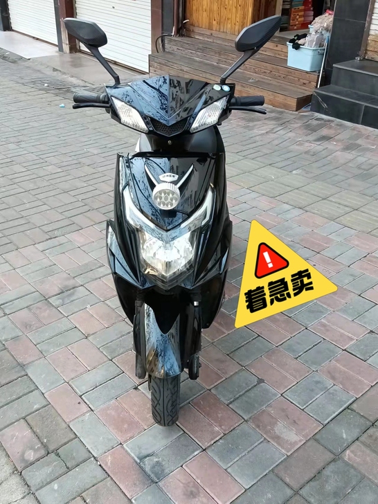 9成新五羊电动车架子60v的不带电瓶可以用...