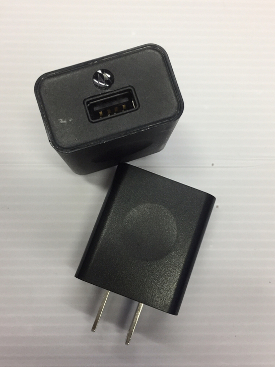 摩托罗拉5w充电头5V-1A 适用于各种安...