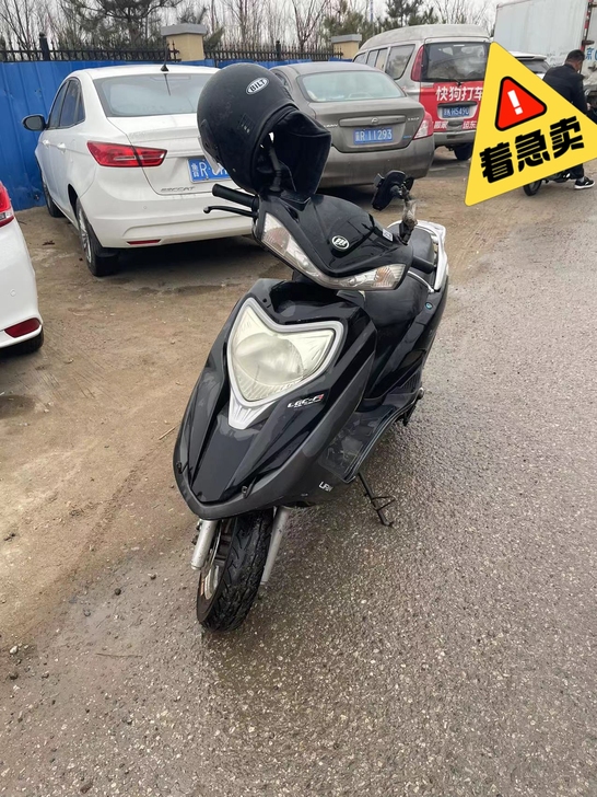 电喷踏板摩托车，力帆国四电喷摩托车