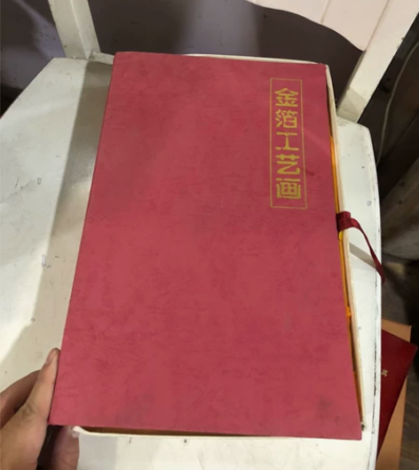 天安门金箔工艺画摆件，除了盒子有点旧，里面...