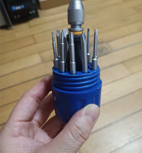 螺丝刀系列套装，全新，高12cm，直径4....