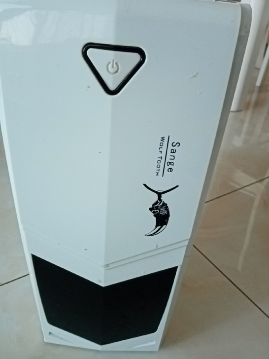 白色  电脑机箱，支持背面走线，本地自提优...