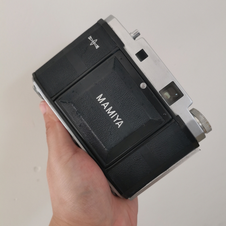 mamiya6中画幅皮腔相机（已预订）：