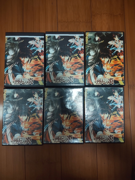 烈火之炎DVD一共6张，当初自己买来收藏的...