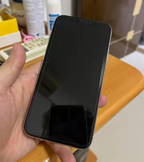 iphoneX 2018年购入 ，屏幕完好...