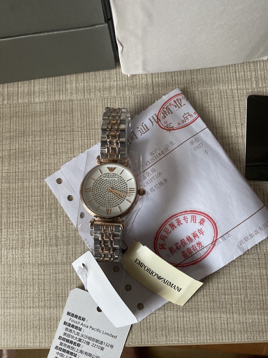 阿玛尼手表阿玛尼满天星手表女款，生日朋友送...