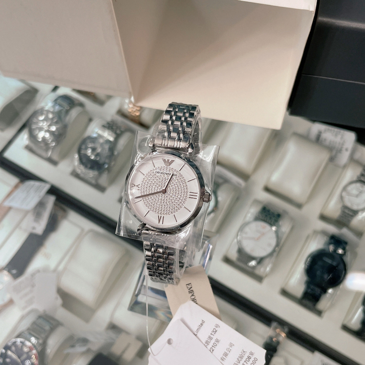 柜台撤柜手表，阿玛尼满天星手表 女士手表，...