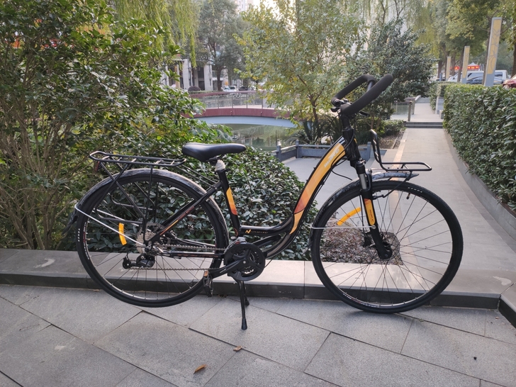 旅行自行车,全新库存新车一辆,半价处理,原...