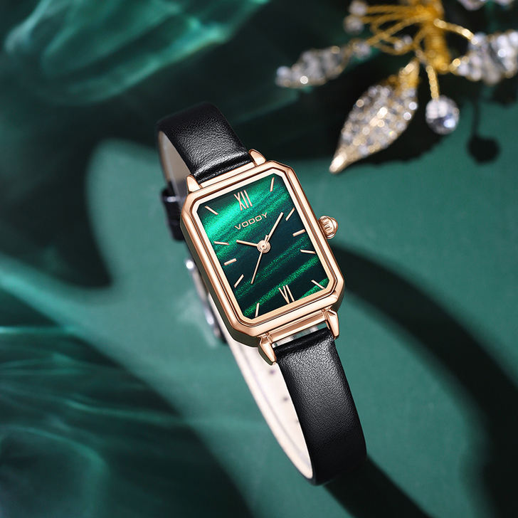 2020新款手表女士简约气质小绿表小众轻奢...