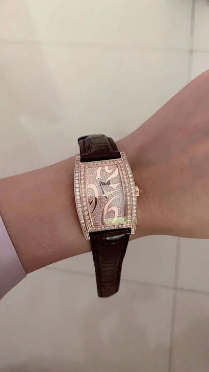 急需用钱  伯爵18K金真金真钻。