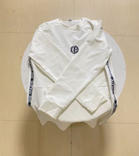 男士圆领卫衣长袖运动服T恤全新 感兴趣的话...