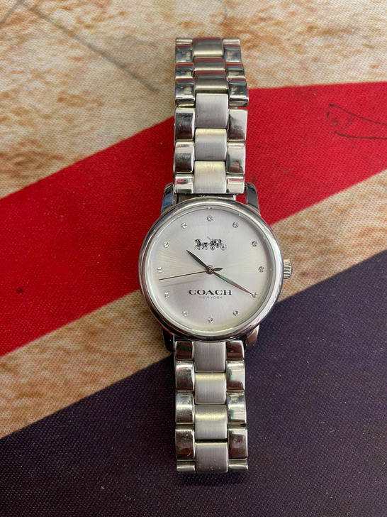 个人闲置，蔻驰女表，买了两年了吧，忘记了，...