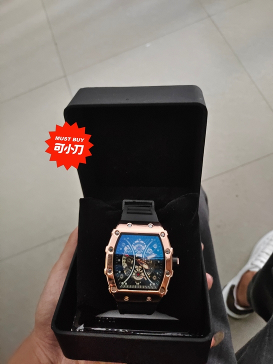 意卡伊酒桶石英腕表 688买回来的 ...