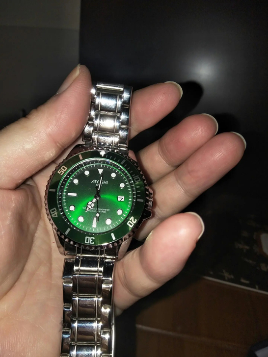 绿鬼手表低价出!抖音同款全新正品钢带日历高...