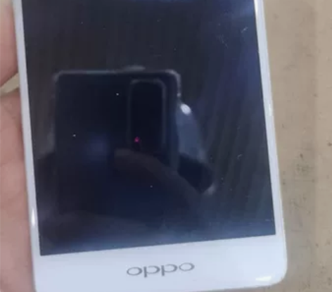 oppo R7 4+32  便宜出  有两...